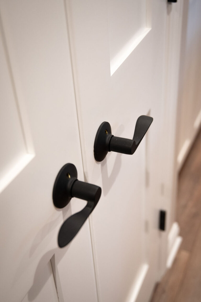 Lancaster Court Concord Kitchen Door