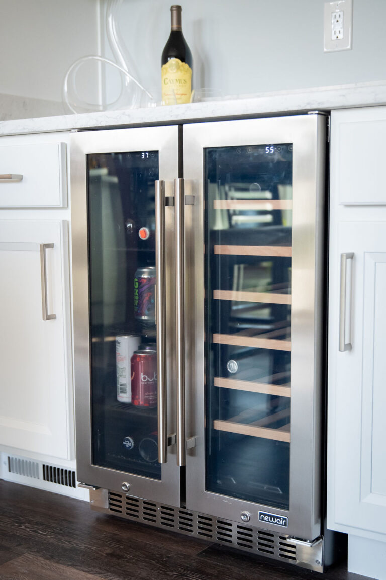 Woodruff Drive Painesville Kitchen Drink Fridge