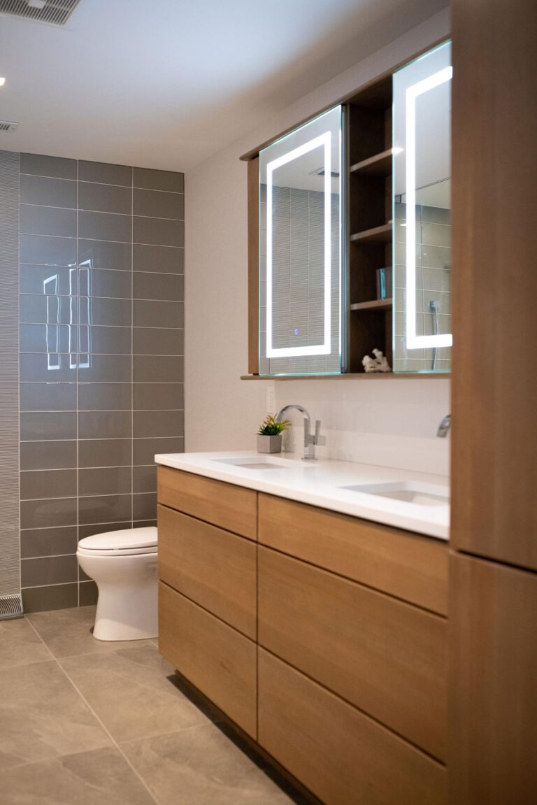 Coronada Drive Mentor Bathroom