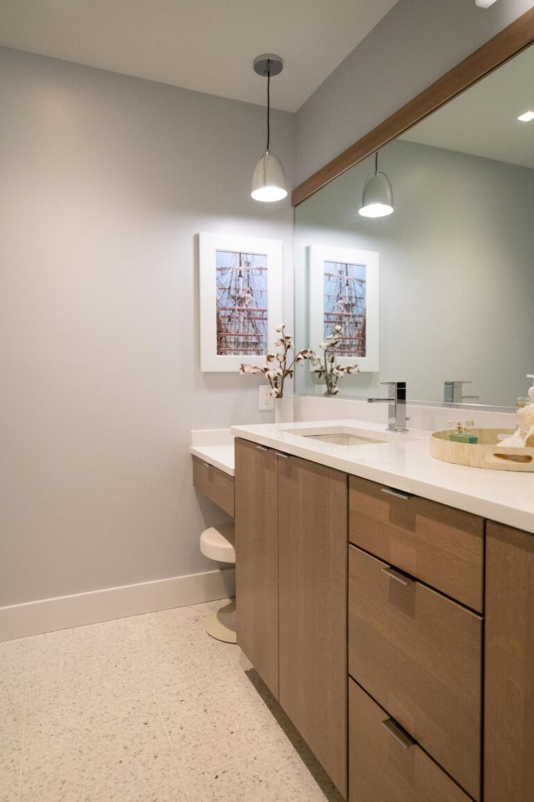 Coronada Drive Mentor Bathroom