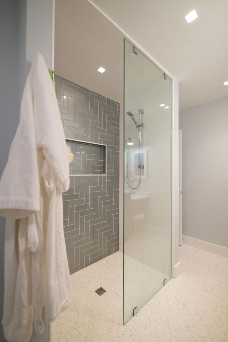 Coronada Drive Mentor Bathroom