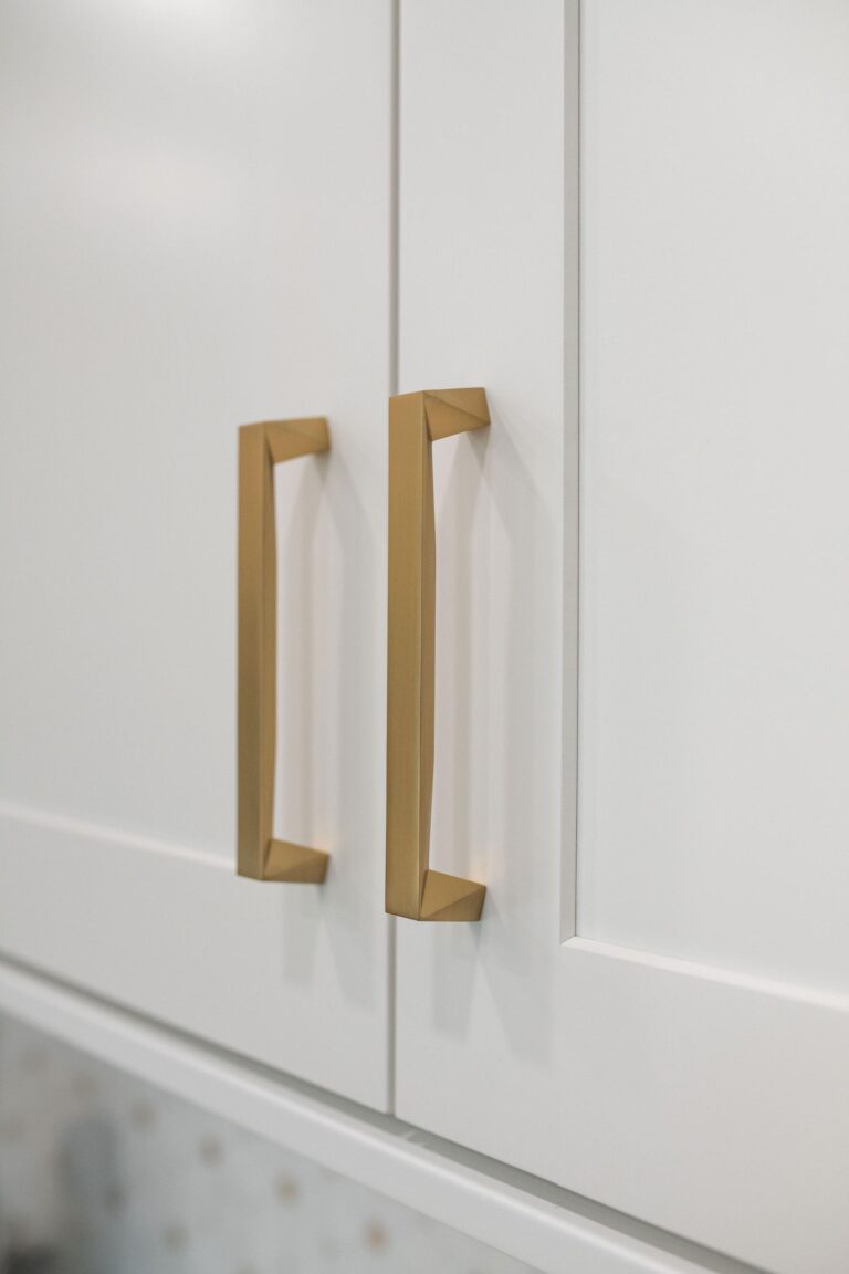 Pine Valley Drive Kitchen Cabinet